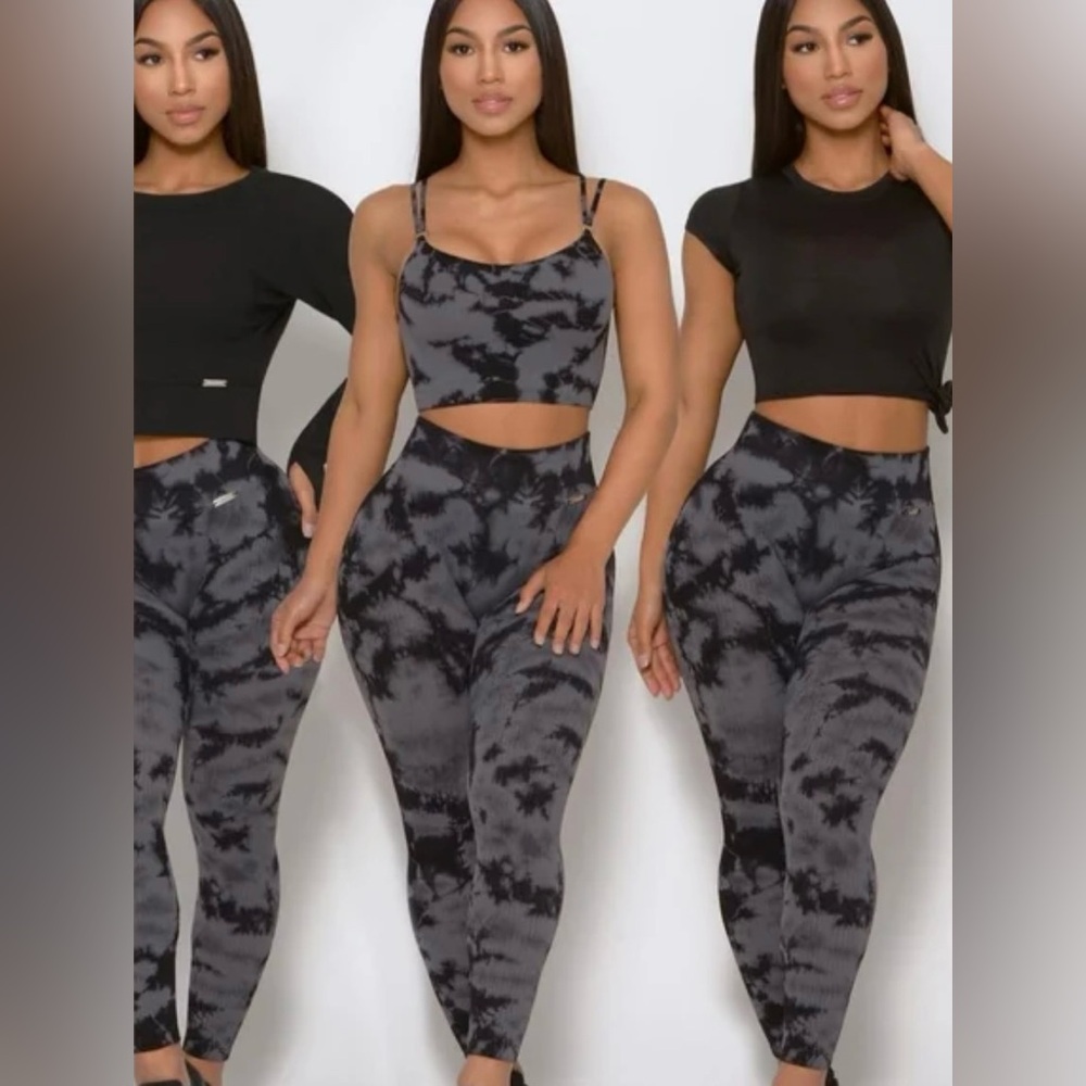 Bombshell sportswear black and grey ribbed leggings NWOT